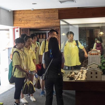 The docent introduced the historical development of Macau