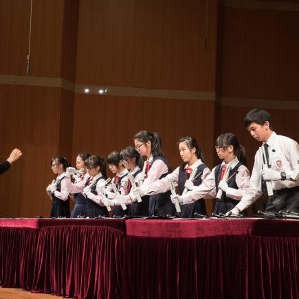 學生於中央音樂學院附屬中學交流切磋環節中表演
