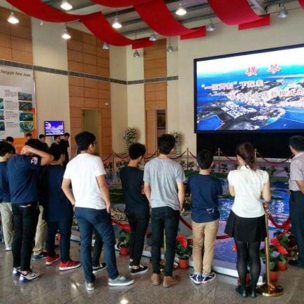 Visit of the showroom on the Hengqin