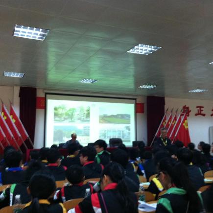 Students tried to understand how Chinese students learned