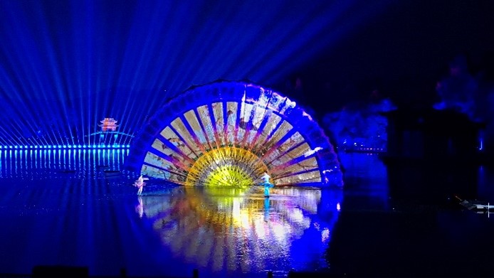 《最憶是杭州》表演